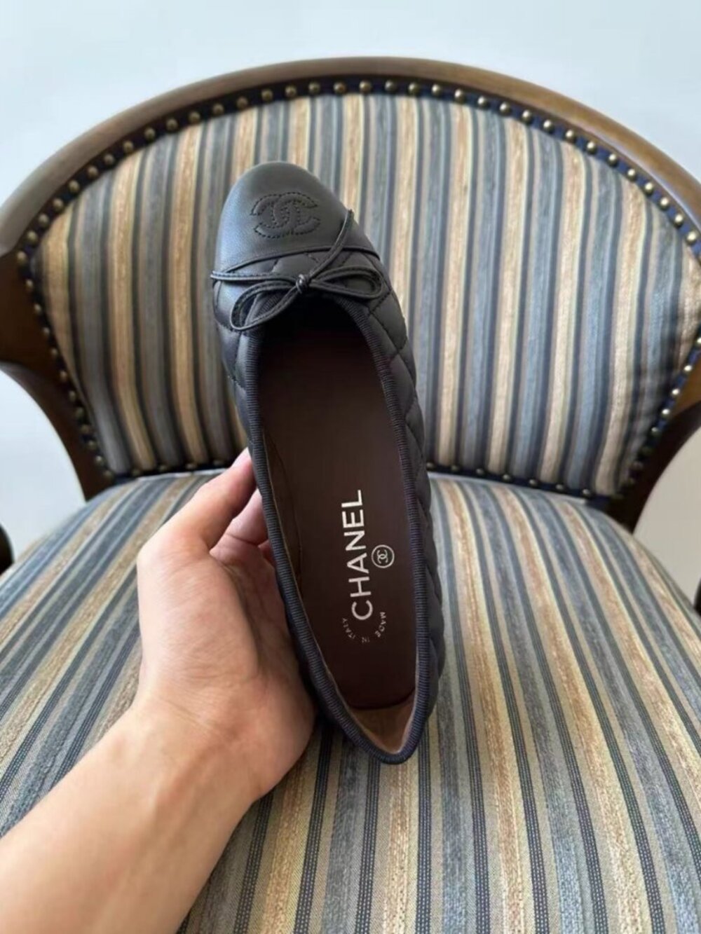 CHANEL Black Quilted Bow Interlocking CC Ballet Flats - Picture 5 of 8
